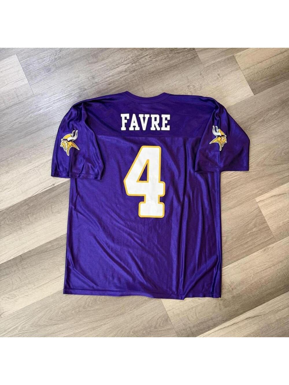 Vintage NFL Minnesota Vikings Brett Favre purple jersey Size L #NFL